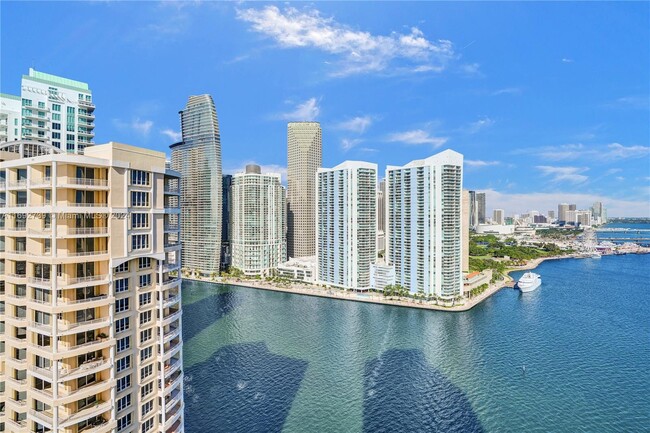 Building Photo - 848 Brickell Key Dr