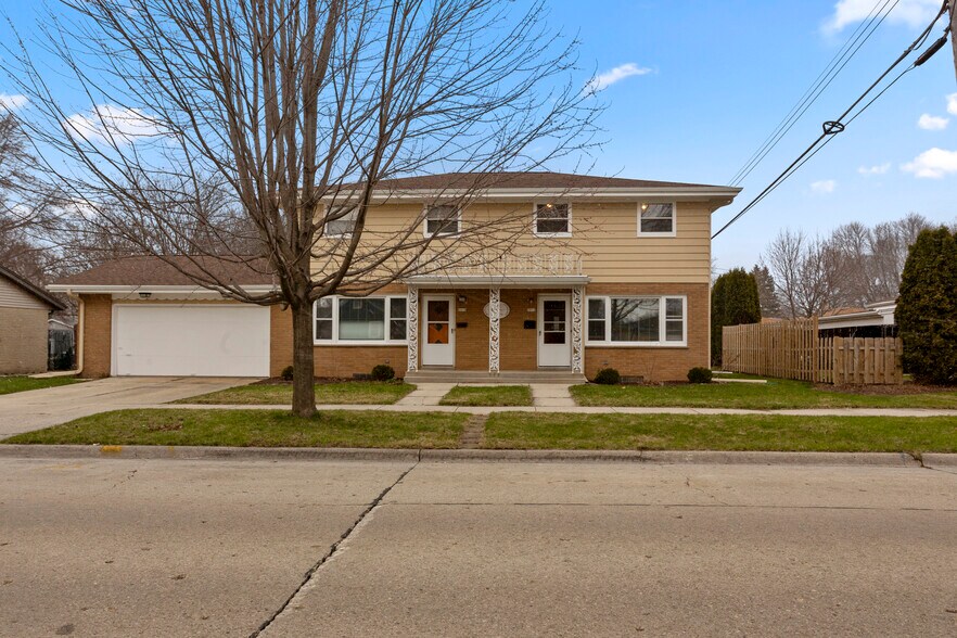 Exterior - 2614 Saemann Ave