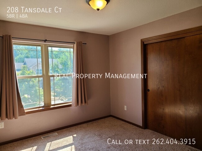 Building Photo - 208 Tansdale Ct