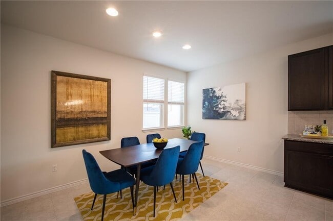 Building Photo - 9109 Looksee Ln