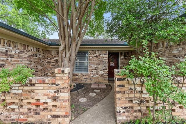 Building Photo - 105 Wisteria Ct