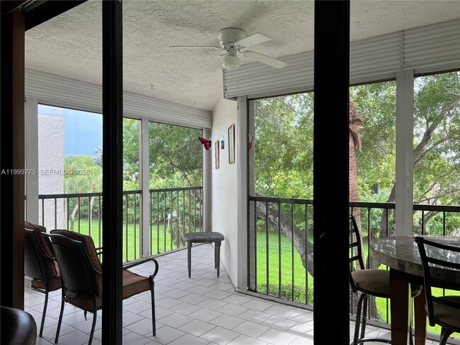 Building Photo - 16500 Golf Club Rd