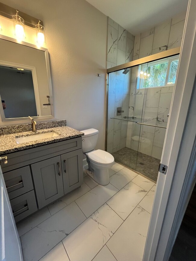 Building Photo - Newer Construction 3 Bedrooms 2 Baths!