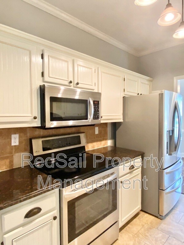Building Photo - 949 Backspin Ct