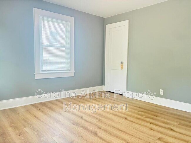 Building Photo - 416 Mint St