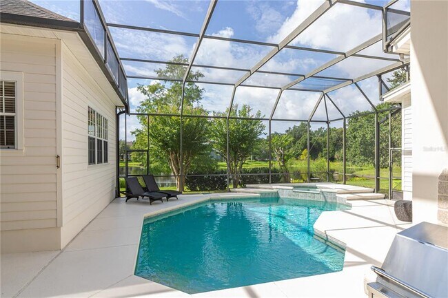 Building Photo - 216 Eastpark Dr