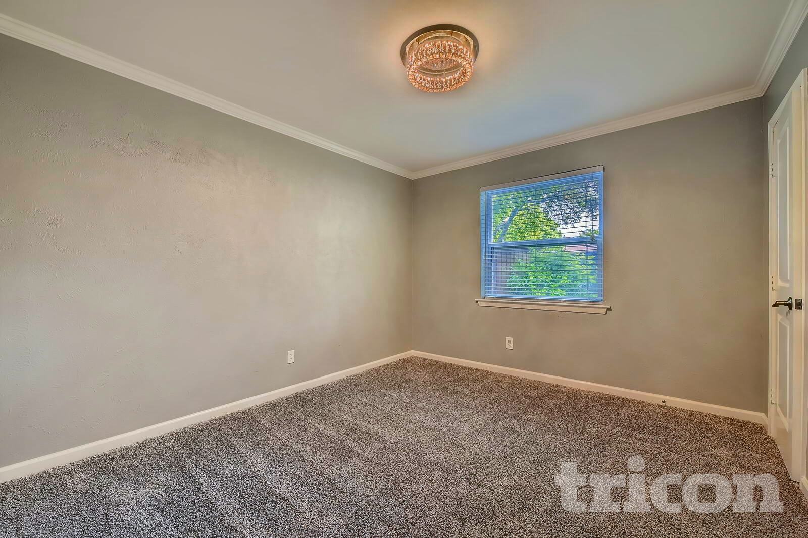 Building Photo - 7549 David Dr