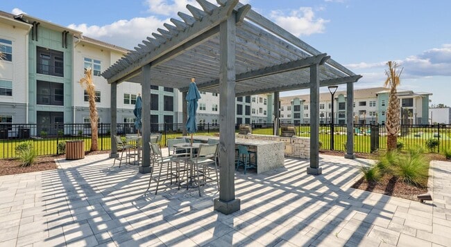 Building Photo - 112 Hera Way