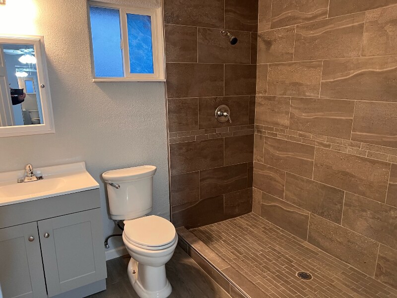 Building Photo - 642 A St