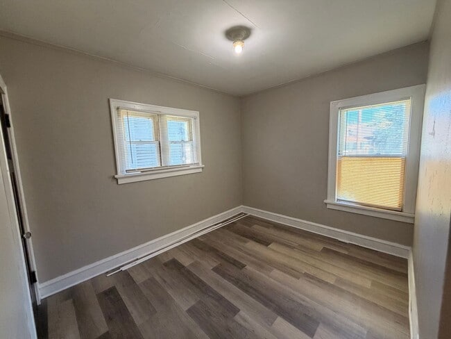 Building Photo - 4120 W Burleigh St