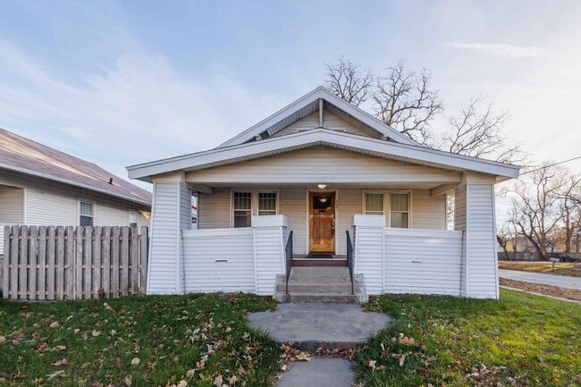 Primary Photo - An Adorable Bungalow in the Havelock area ...