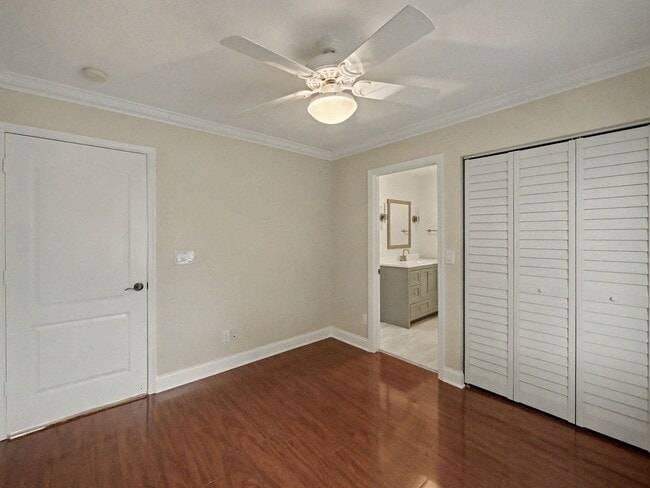 Building Photo - 5884 NW 49th Ln