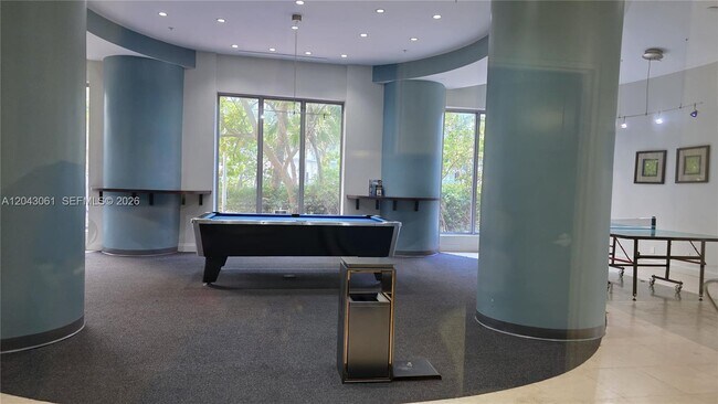 Building Photo - 4001 S Ocean Dr