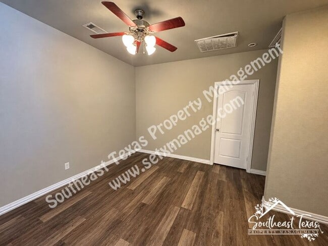 Building Photo - 7760 Summer Wind Dr