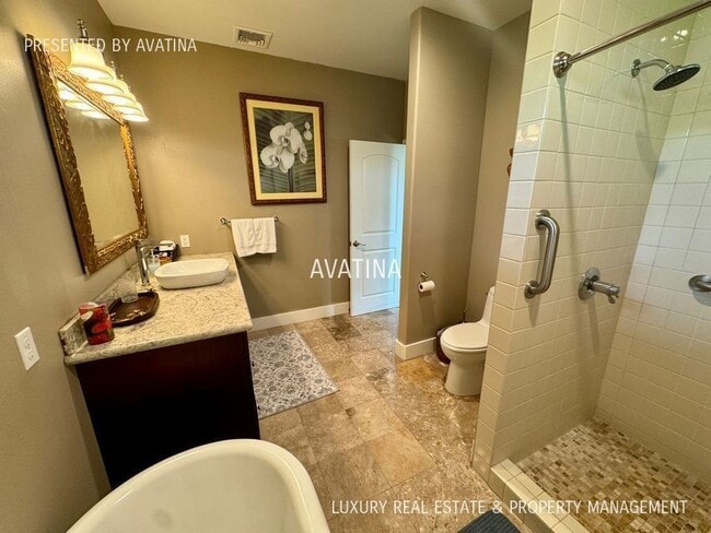 Building Photo - 249 N Kainalu Dr