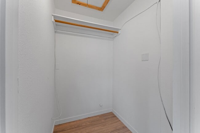 Building Photo - 910 Deador Rd