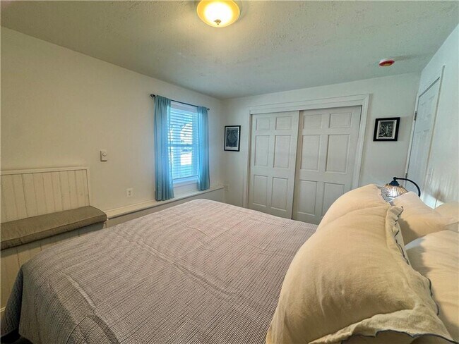 Building Photo - 7 White Cap Rd