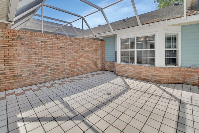 Building Photo - 2410 S Glen Eagles Dr