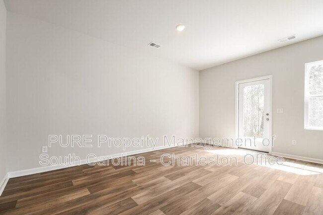 Building Photo - 159 Fern Brg Dr