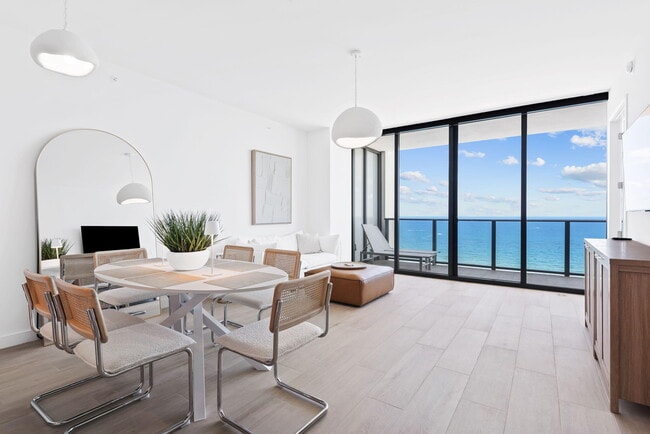 Building Photo - 900 N Ocean Blvd