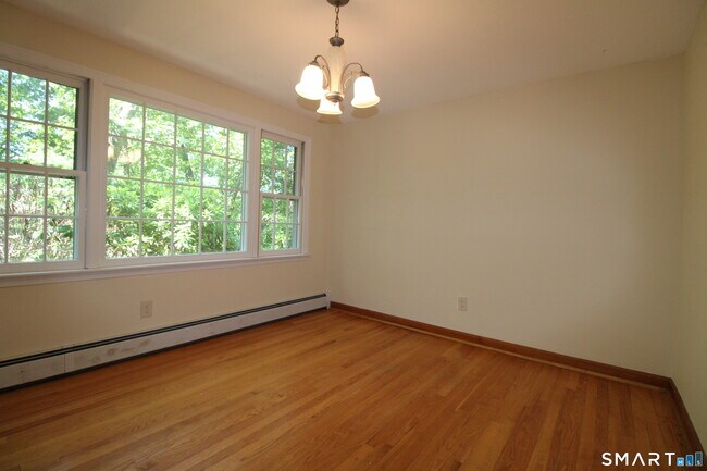 Building Photo - 67 Mulberry Rd