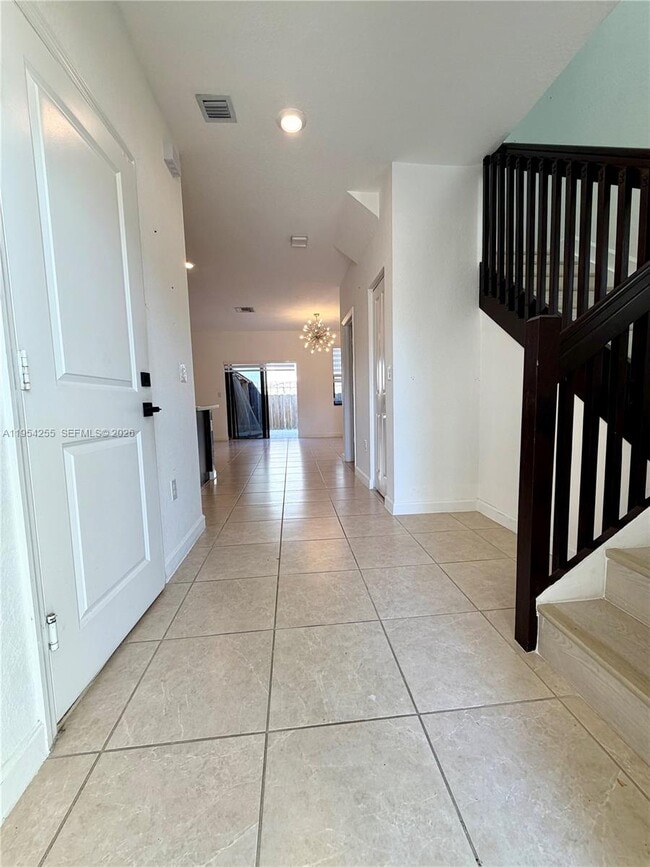 Building Photo - 405 NE 208th Terrace