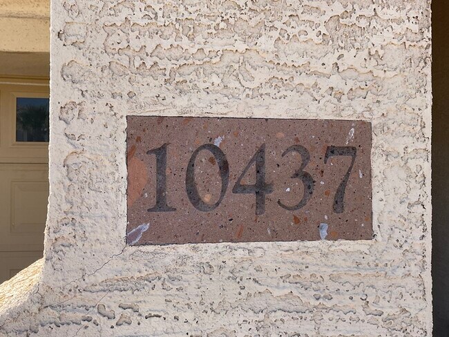 Building Photo - Amazing 4-Bedroom Home W/ POOL Service