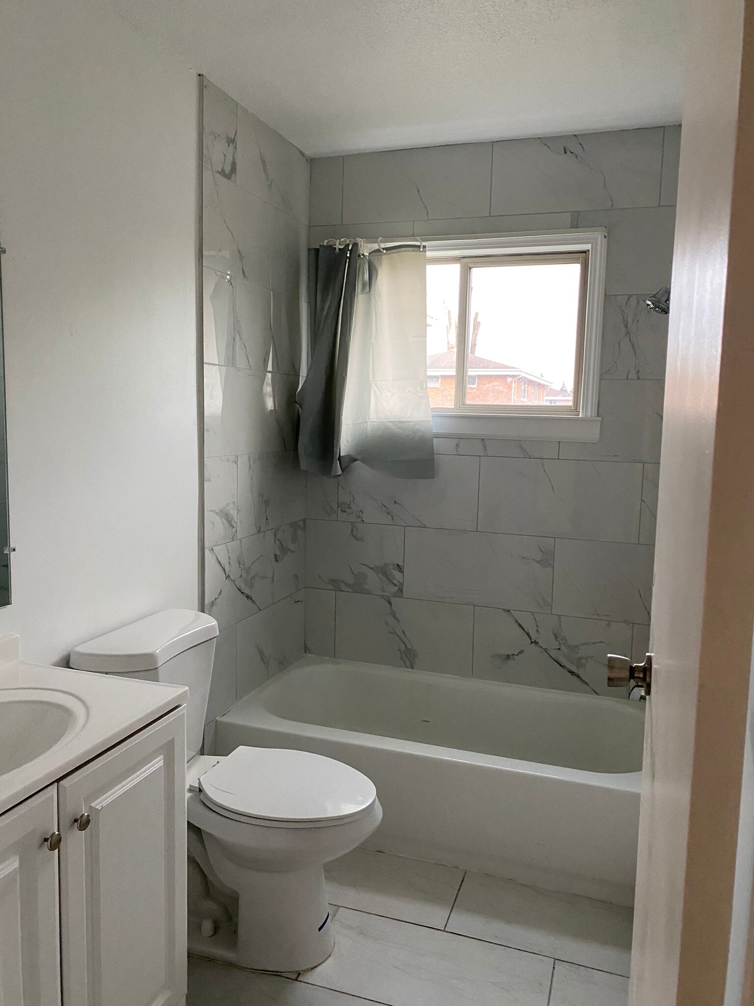 Bathroom 1 - 2096 Mississippi St