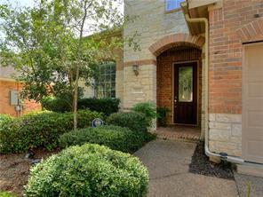 Building Photo - 2737 Plantation Dr