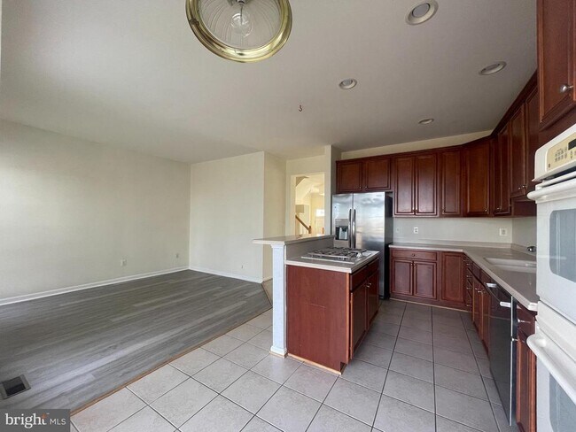 Building Photo - 41851 Cinnabar Square