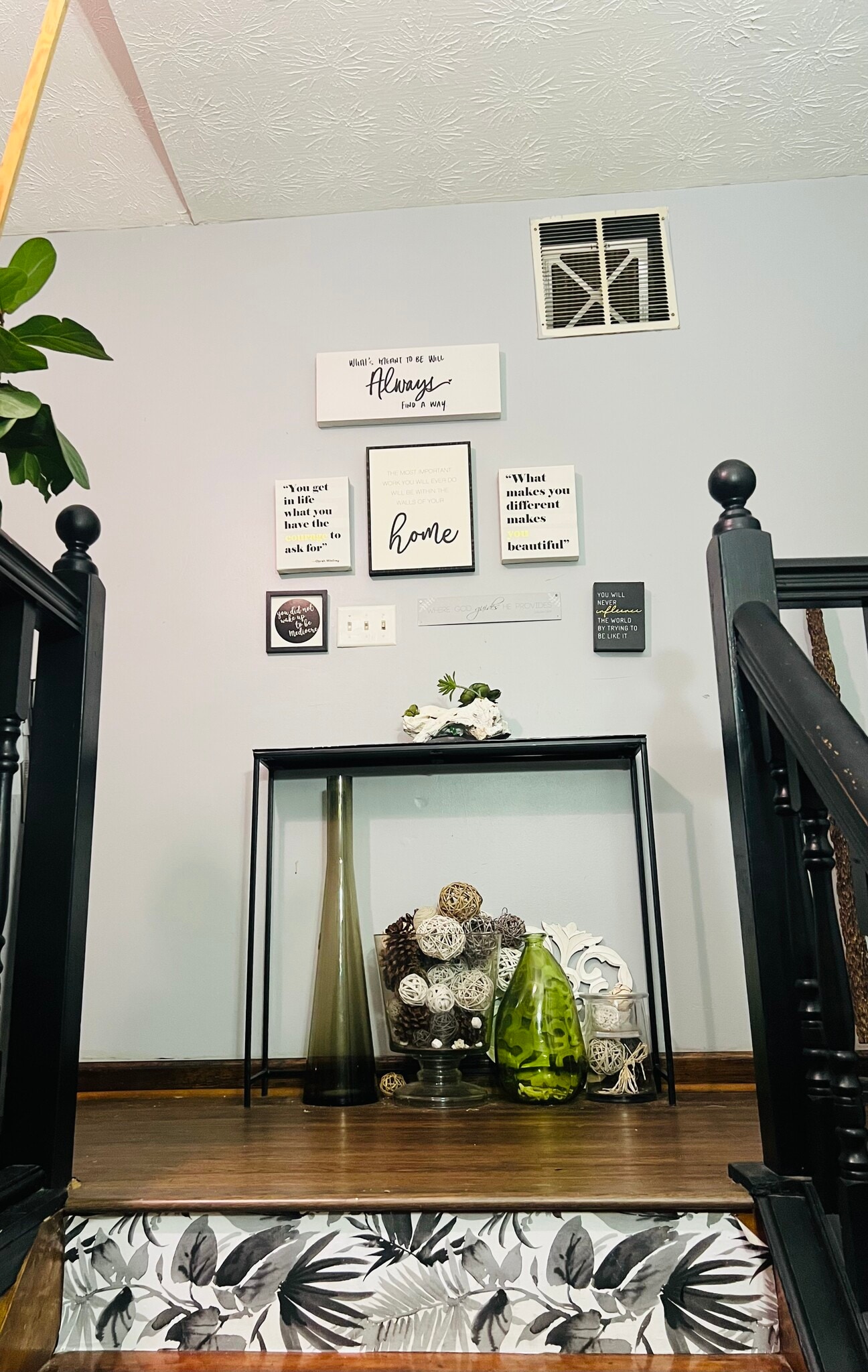 Entrance - 1071 Country Park Dr
