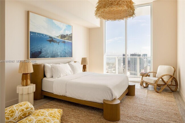 Building Photo - 275 SW 6th St