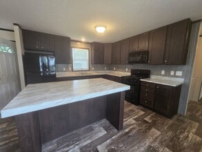 Building Photo - 44 Sparrow Hill Dr