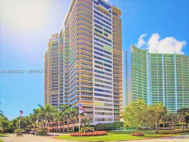 Building Photo - 20185 E Country Club Dr
