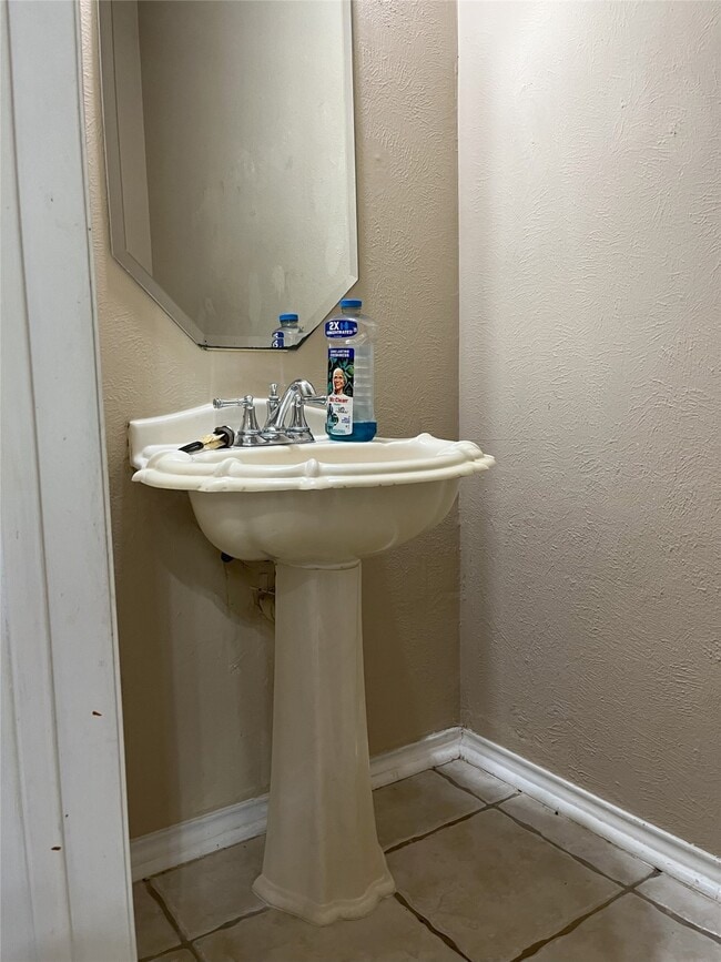 Building Photo - 2903 Surrey Trail Ln