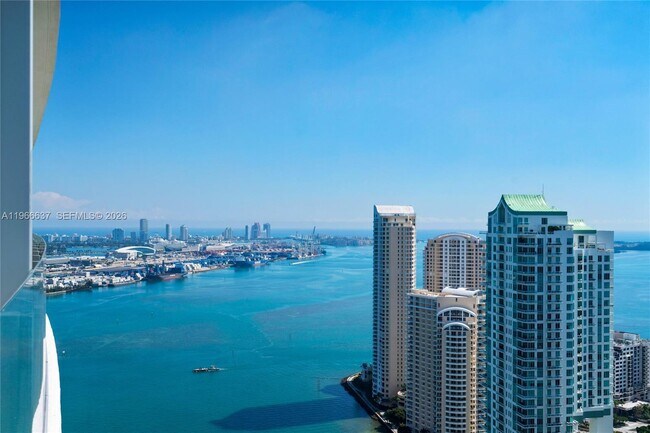 Building Photo - 300 Biscayne Blvd Way