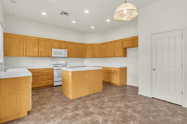 Building Photo - 9838 Brinzino Ct