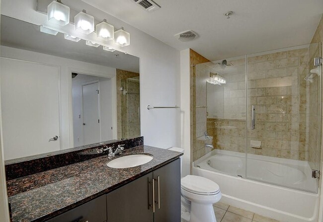 Building Photo - 54 Rainey St