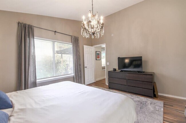 Building Photo - 16806 Langland Rd