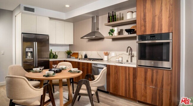 Building Photo - 10375 Washington Blvd