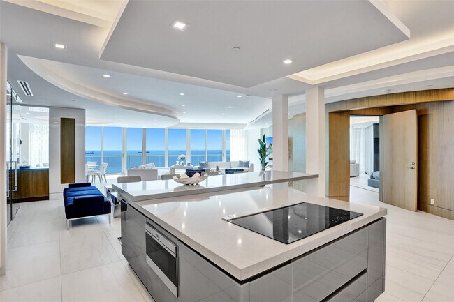 Building Photo - 701 N Fort Lauderdale Beach Blvd