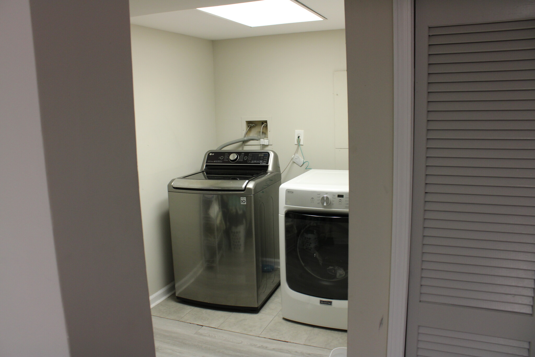 laundry - 2354 Hollyridge Dr SW
