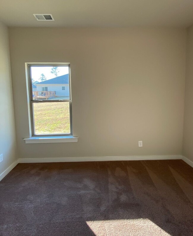 Building Photo - Home for Rent in Weaver AL...COMING SOON!