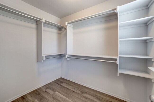 Building Photo - Luxury townhomes near TU and Mother Road M...