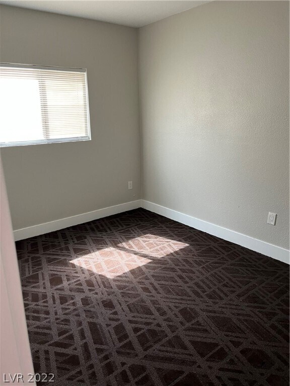 Building Photo - 1405 E Clark Ave