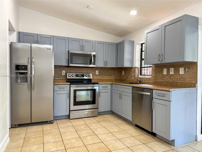 Building Photo - 13983 SW 280th Terrace