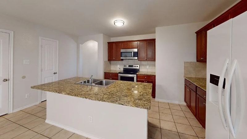 Building Photo - 1309 Basswood Ln