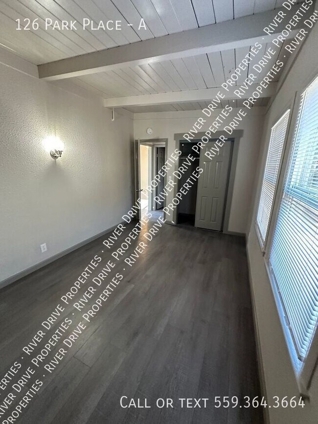 Building Photo - Boardwalk Apartment - Move-in Special!