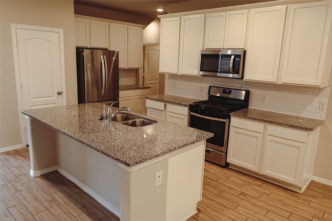 Building Photo - 10818 Catclaw Ct