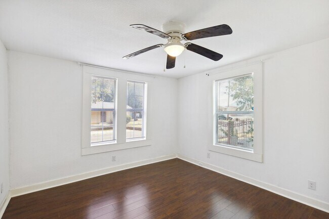 Building Photo - 3 Bedroom Single Family Home in San Antonio